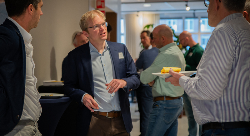 n: Informatieve lunch